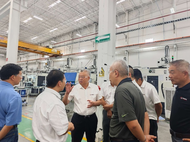 銀輪股份董事長(zhǎng)徐小敏一行蒞臨墨西哥工廠(chǎng)指導(dǎo)工作